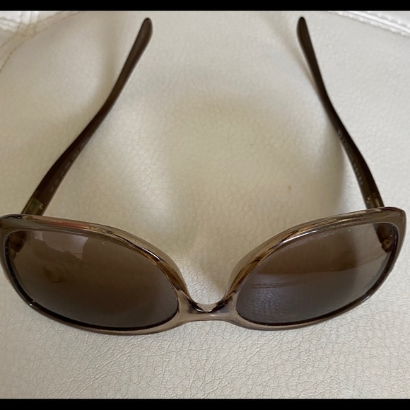 Prada authentic sunglasses - Picture 2 of 3